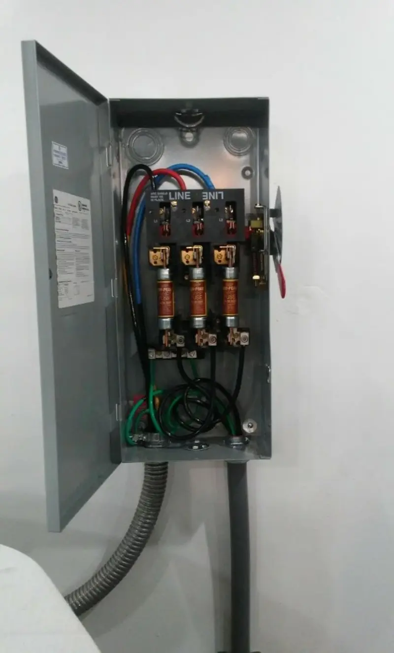 Three-phase disconnect switch installed for Electrical Wiring & Rewiring in Fort Polk South